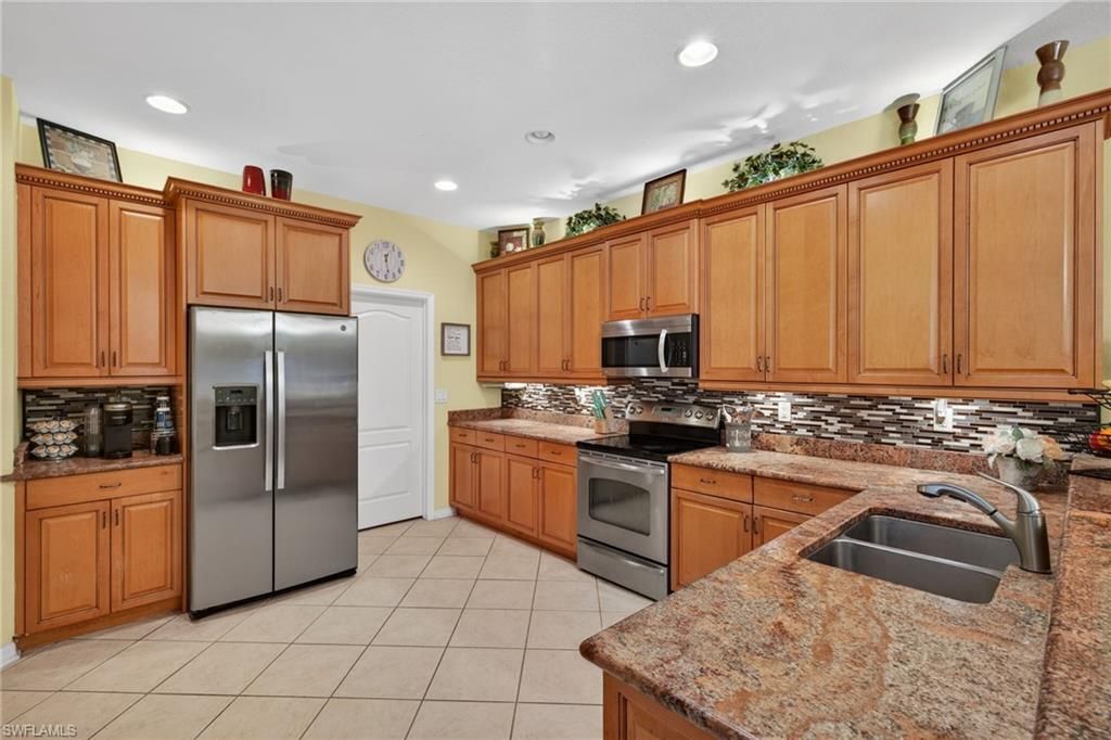 12416 Muddy Creek LN, FORT MYERS, FL 33913 — photo 3