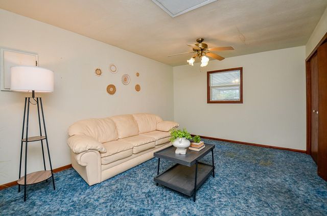 1605 Byrne Street, El Campo, TX 77437