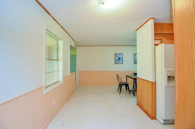 1605 Byrne Street, El Campo, TX 77437