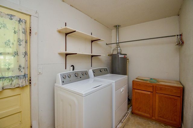 1605 Byrne Street, El Campo, TX 77437