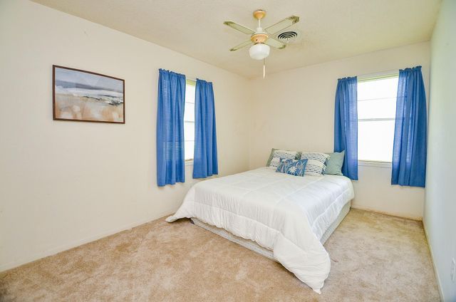 1605 Byrne Street, El Campo, TX 77437