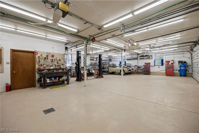 275-285 Quarrystone Lane, Berea, OH 44017