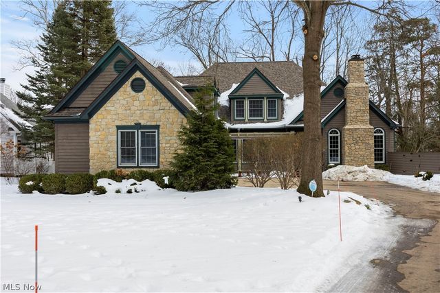 275-285 Quarrystone Lane, Berea, OH 44017