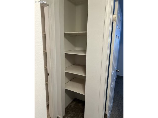 7410 Se WOODSTOCK Blvd, Portland, OR 97206