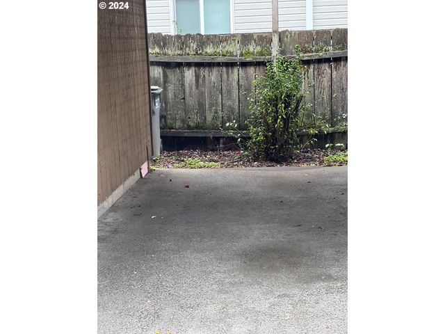 7410 Se WOODSTOCK Blvd, Portland, OR 97206