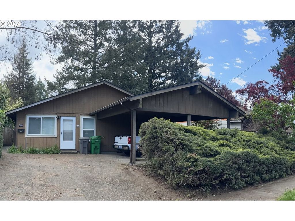 7410 Se WOODSTOCK Blvd, Portland, OR 97206