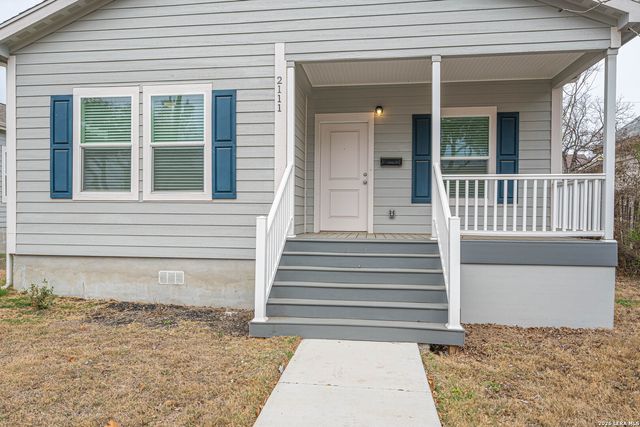 2111 W Houston, San Antonio, TX 78207