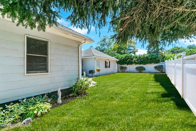 555 Branch Avenue, Little Silver, NJ 07739