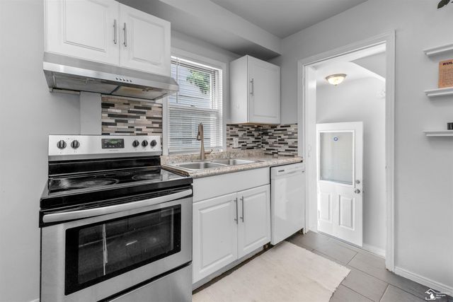 26630 Dartmouth Street, Inkster, MI 48141