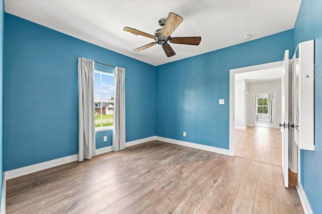 11718 W Border Oak Drive, Magnolia, TX 77354