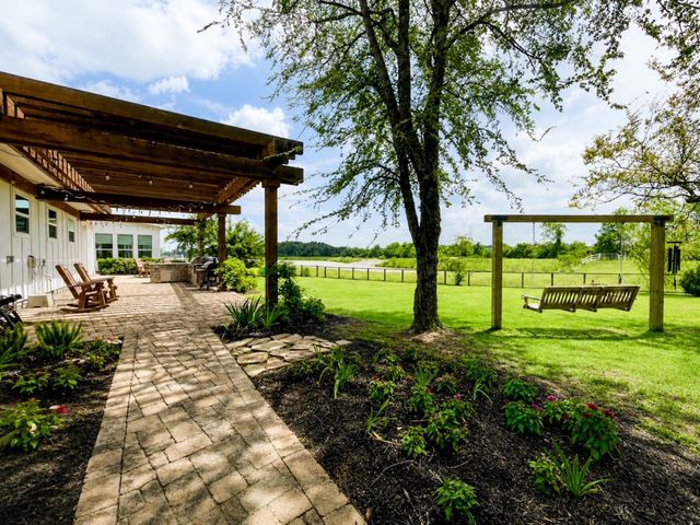 11718 W Border Oak Drive, Magnolia, TX 77354