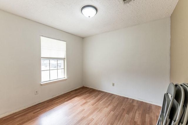 402 Hostetter Road, New Waverly, TX 77358