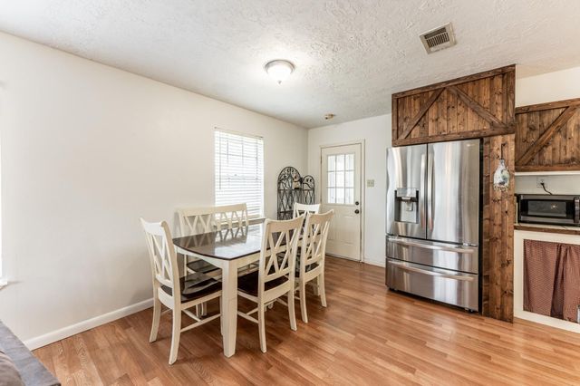 402 Hostetter Road, New Waverly, TX 77358