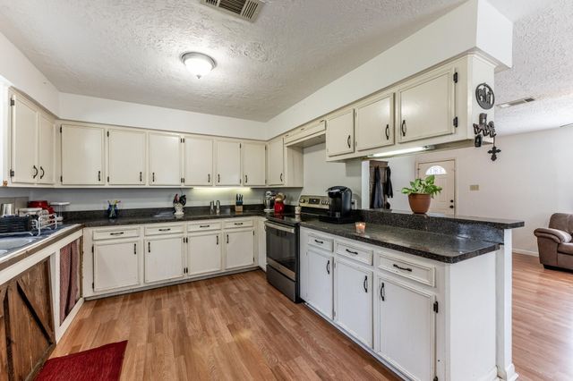 402 Hostetter Road, New Waverly, TX 77358