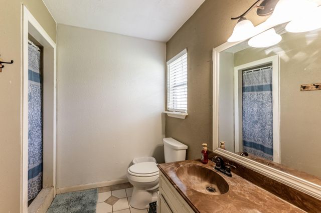 402 Hostetter Road, New Waverly, TX 77358