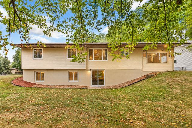 10250 Boundary Creek Terrace, Maple Grove, MN 55369