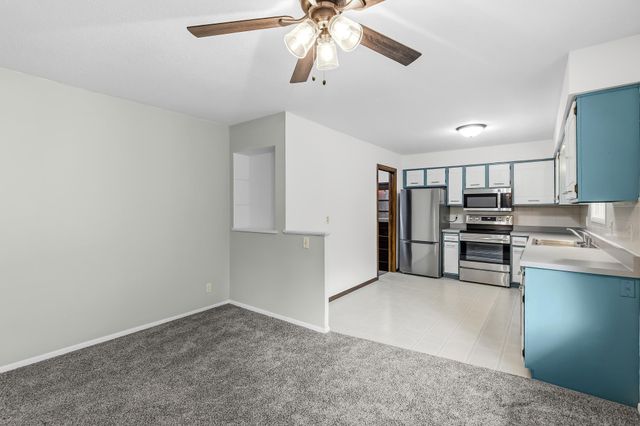 10250 Boundary Creek Terrace, Maple Grove, MN 55369