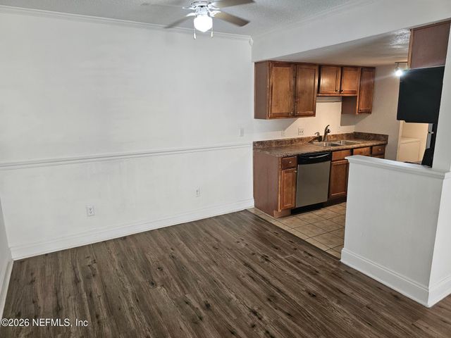 3737 LORETTO Road 907, Jacksonville, FL 32223