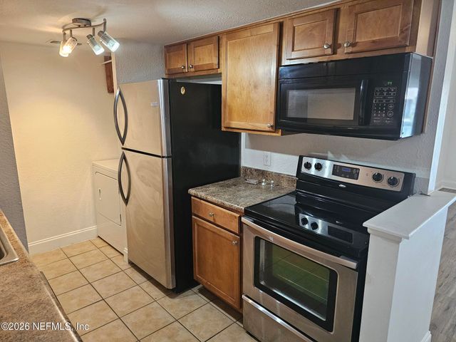 3737 LORETTO Road 907, Jacksonville, FL 32223
