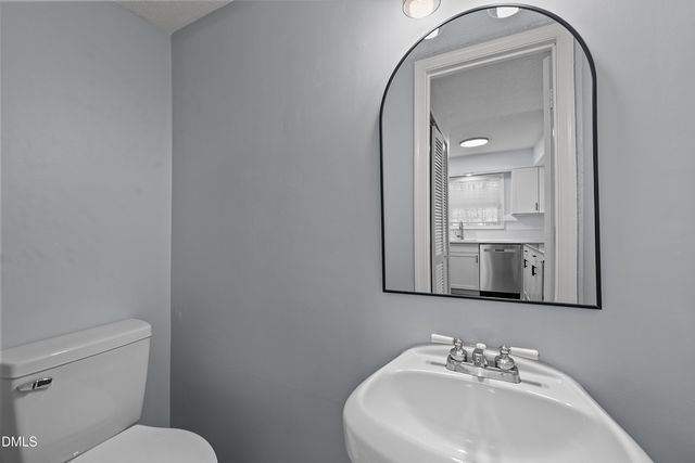 1130 Nottingham Circle, Cary, NC 27511