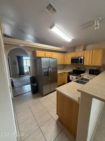 1015 E LINCOLNWOOD Circle, Casa Grande, AZ 85194