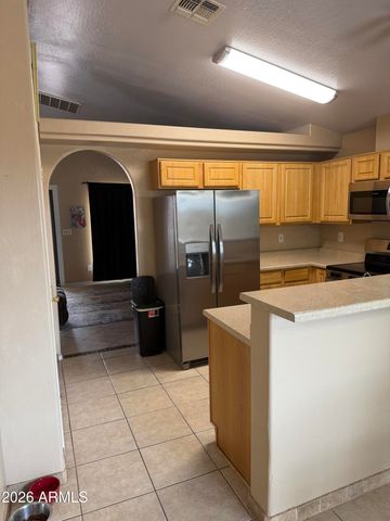 1015 E LINCOLNWOOD Circle, Casa Grande, AZ 85194