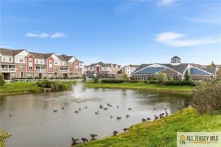 794 Harbortown Boulevard 794, Perth Amboy, NJ 08861