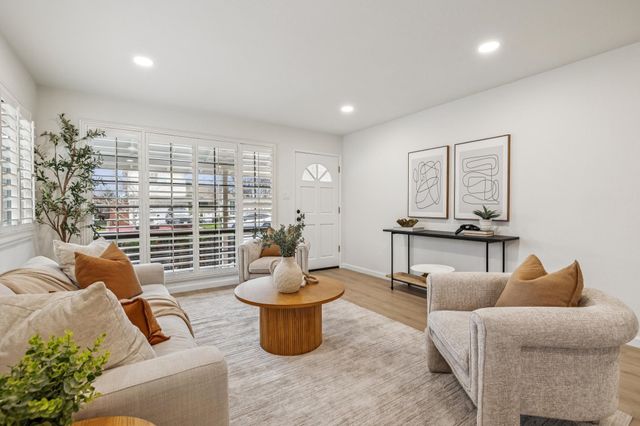 727 Moraga Dr, San Leandro, CA 94578