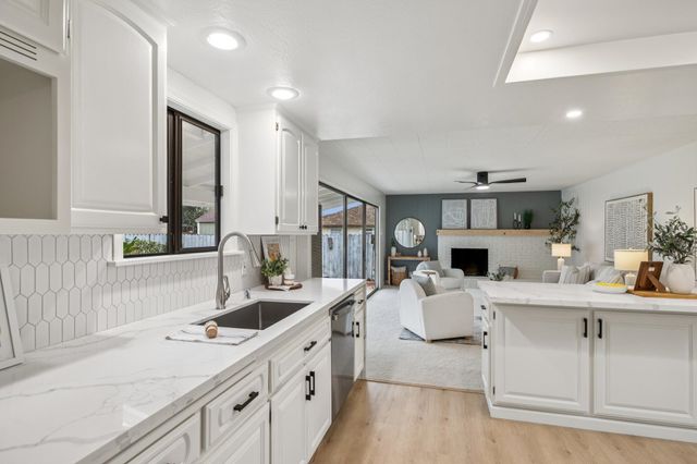 727 Moraga Dr, San Leandro, CA 94578