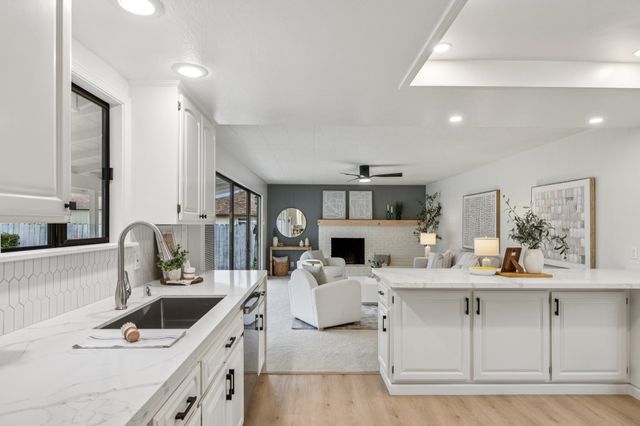 727 Moraga Dr, San Leandro, CA 94578