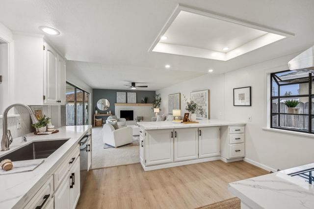 727 Moraga Dr, San Leandro, CA 94578