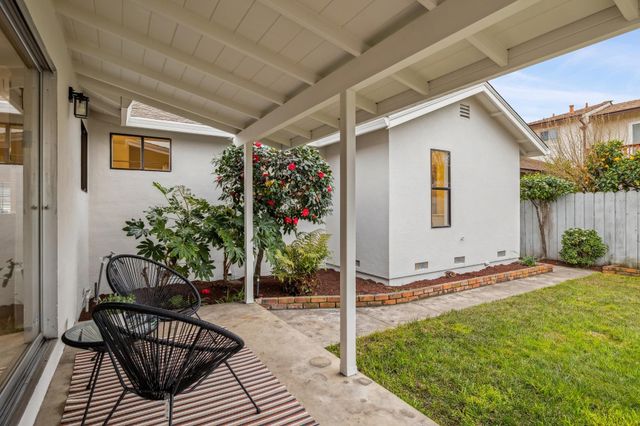 727 Moraga Dr, San Leandro, CA 94578