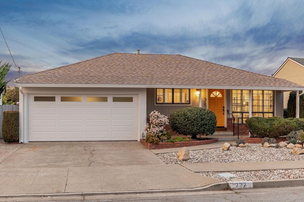 727 Moraga Dr, San Leandro, CA 94578