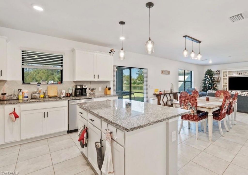 10804 Firebush CIR, NORTH FORT MYERS, FL 33917 — photo 3