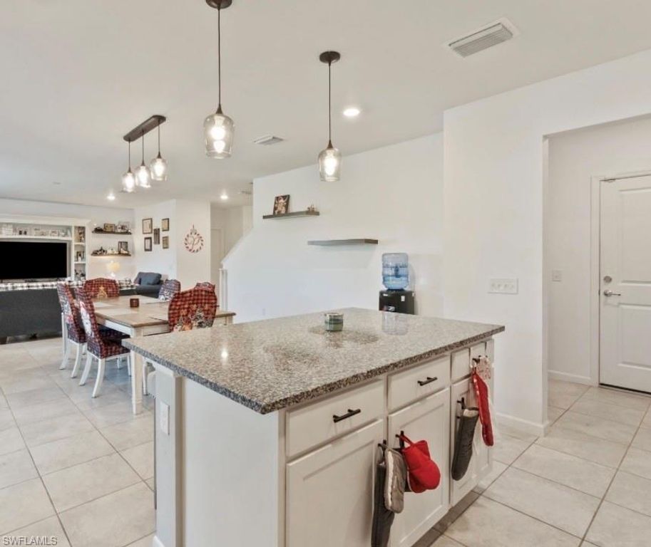 10804 Firebush CIR, NORTH FORT MYERS, FL 33917 — photo 4