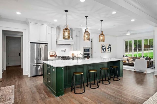 124 Long Shadows Drive, Alpharetta, GA 30004