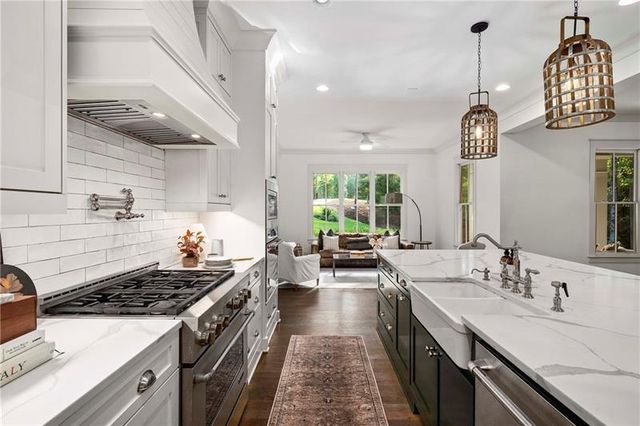 124 Long Shadows Drive, Alpharetta, GA 30004