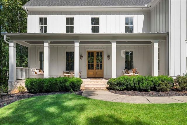 124 Long Shadows Drive, Alpharetta, GA 30004