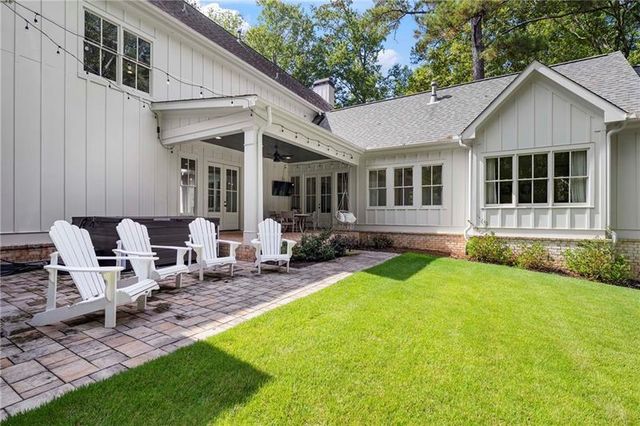 124 Long Shadows Drive, Alpharetta, GA 30004