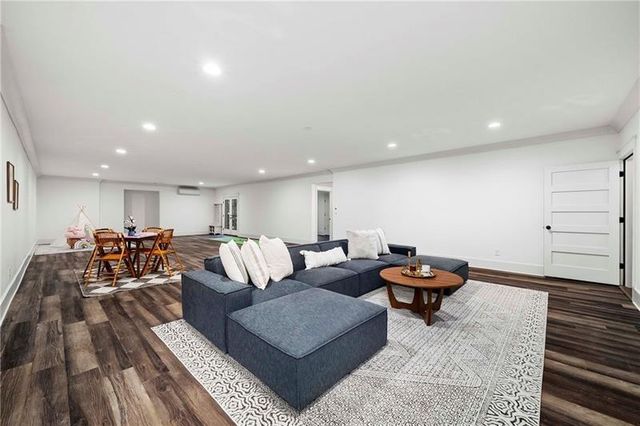 124 Long Shadows Drive, Alpharetta, GA 30004