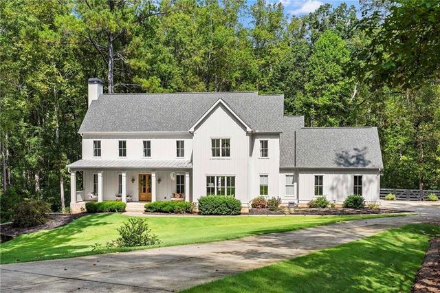 124 Long Shadows Drive, Alpharetta, GA 30004