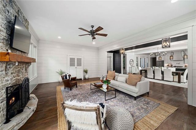 124 Long Shadows Drive, Alpharetta, GA 30004