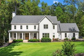 124 Long Shadows Drive, Alpharetta, GA 30004