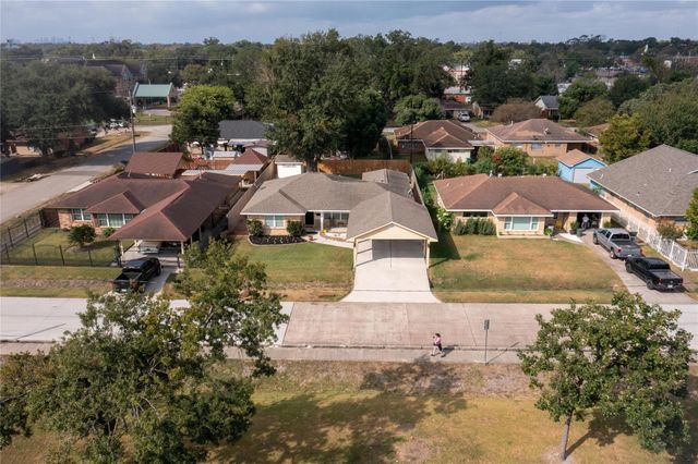 4607 Cetti Street, Houston, TX 77009