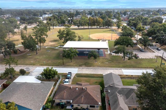 4607 Cetti Street, Houston, TX 77009