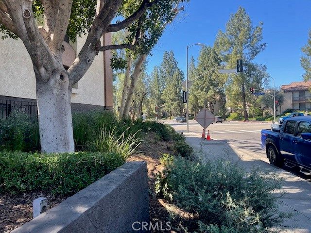 21650 21650 Burbank Blvd. 206, Woodland Hills, CA 91367