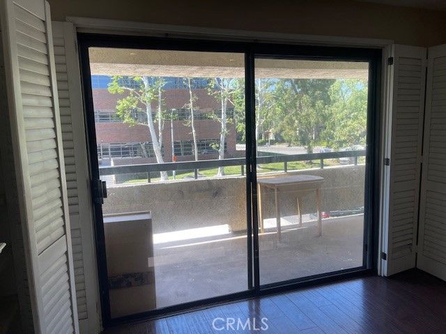 21650 21650 Burbank Blvd. 206, Woodland Hills, CA 91367