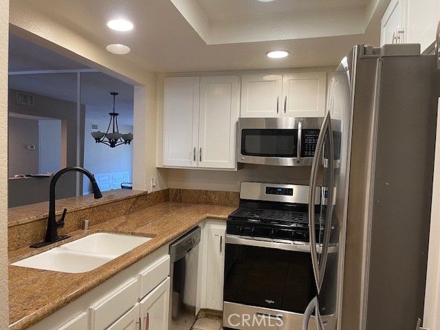 21650 21650 Burbank Blvd. 206, Woodland Hills, CA 91367