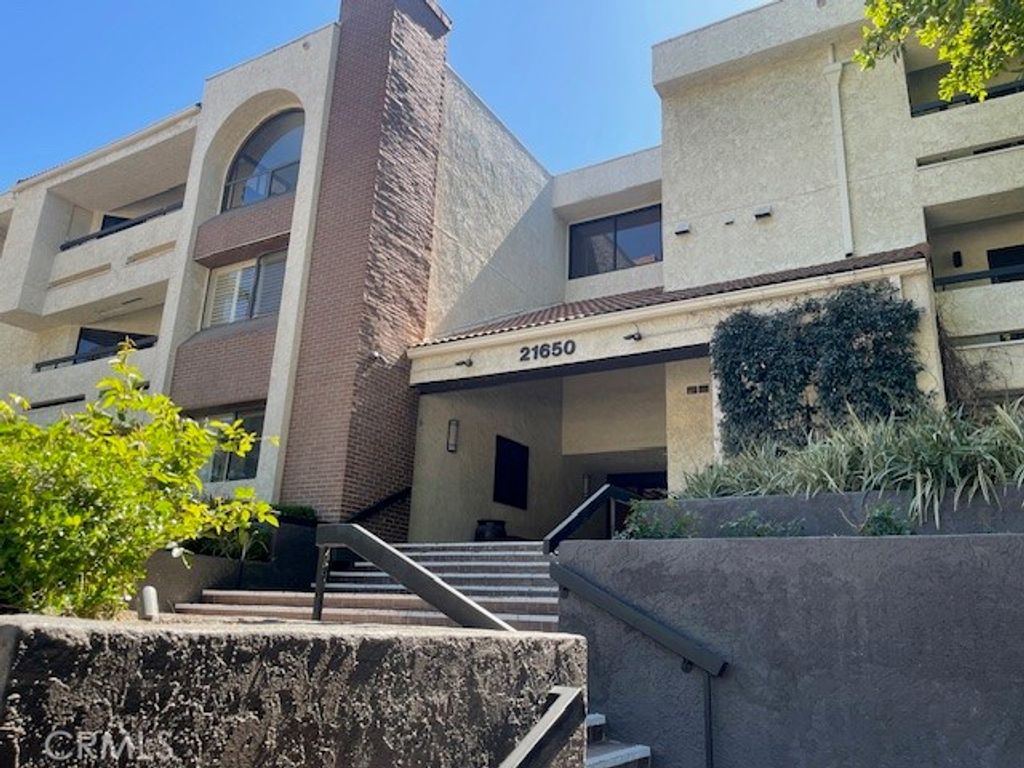 21650 21650 Burbank Blvd. 206, Woodland Hills, CA 91367