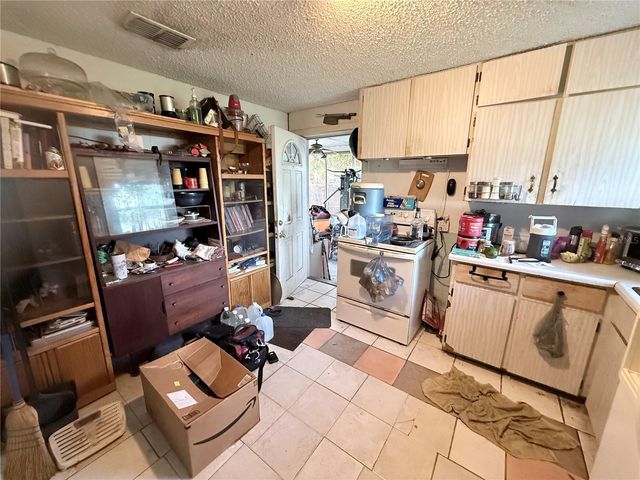 1602 E CALHOUN STREET, Plant City, FL 33563